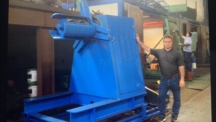 10,000lb Hydraulic Uncoiler on Track